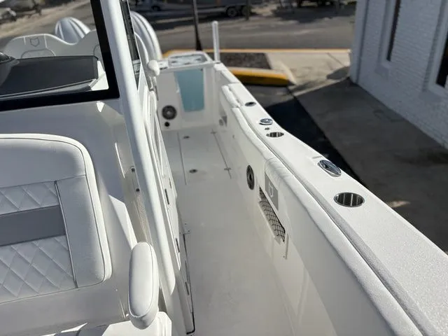 Slide: The Image of Sea Fox 268 Commander 2026 - 13