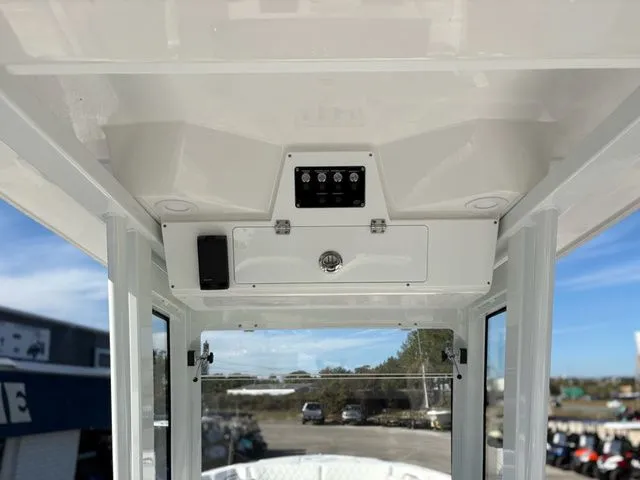 Slide: The Image of Sea Fox 268 Commander 2026 - 16