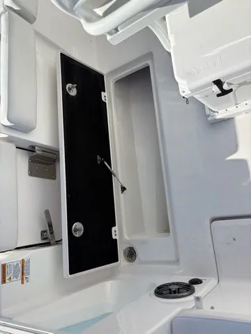 Slide: The Image of Sea Fox 268 Commander 2026 - 22