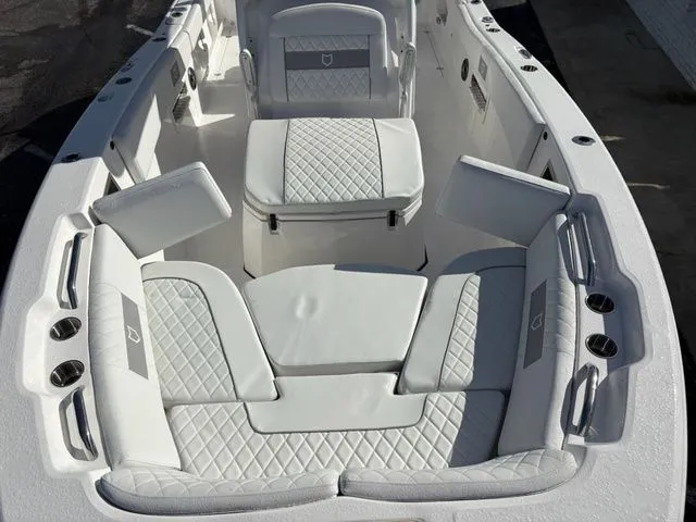 Slide: The Image of Sea Fox 268 Commander 2026 - 9