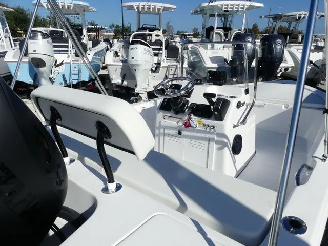 Slide: The Image of Sea Pro 172 Bay 2026 - 10