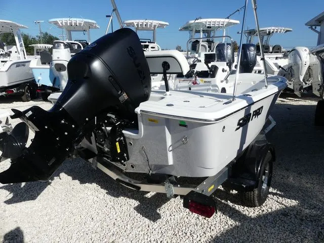 Slide: The Image of Sea Pro 172 Bay 2026 - 8