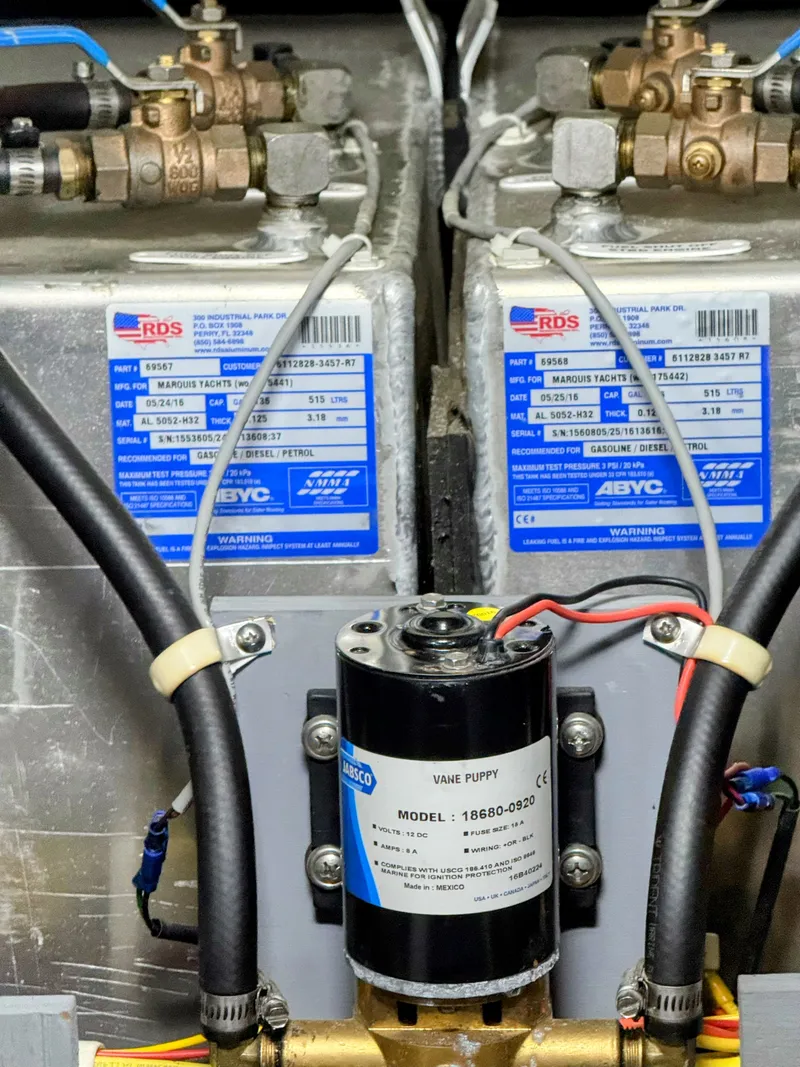 Slide: The Image of Carver C37 2017 - 80