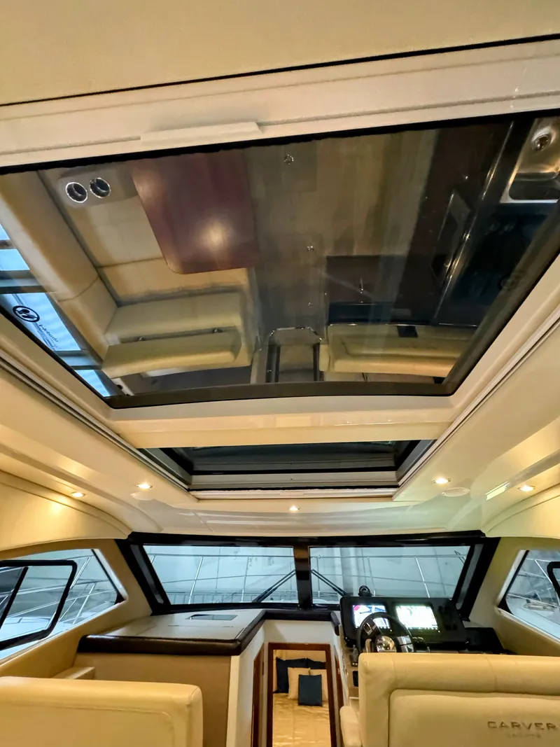 Slide: The Image of Carver Yachts C37 2017 - 14