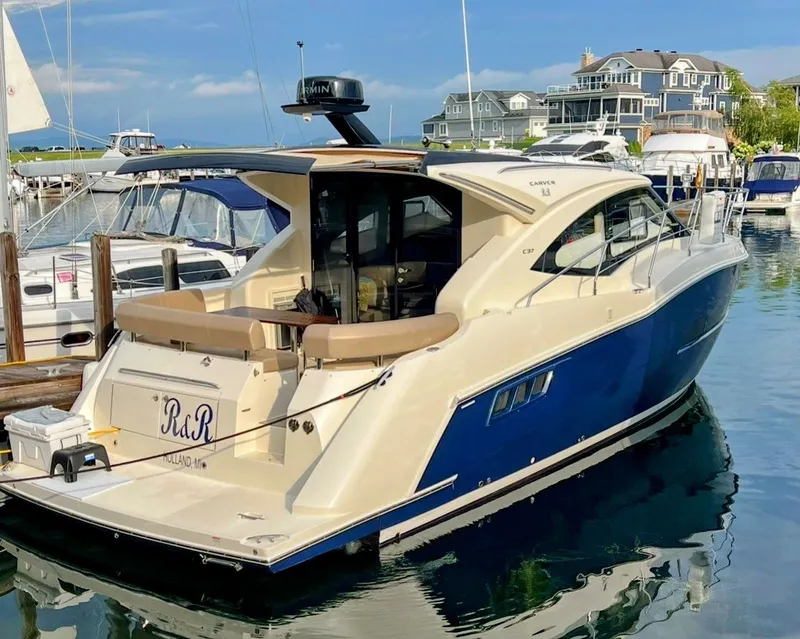 Slide: The Image of Carver Yachts C37 2017 - 3