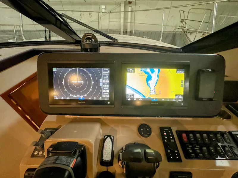 Slide: The Image of Carver Yachts C37 2017 - 35