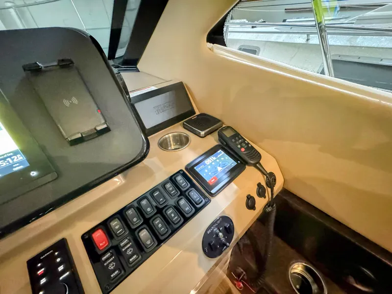 Slide: The Image of Carver Yachts C37 2017 - 36