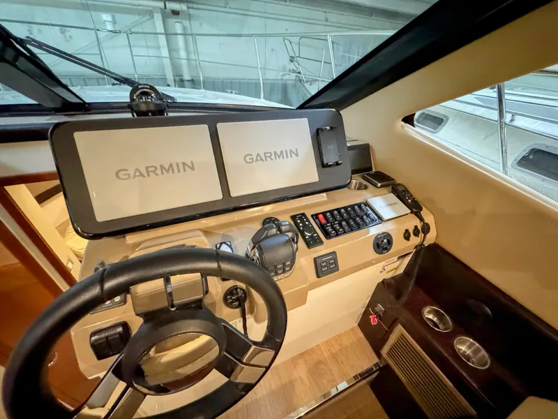 Slide: The Image of Carver Yachts C37 2017 - 42