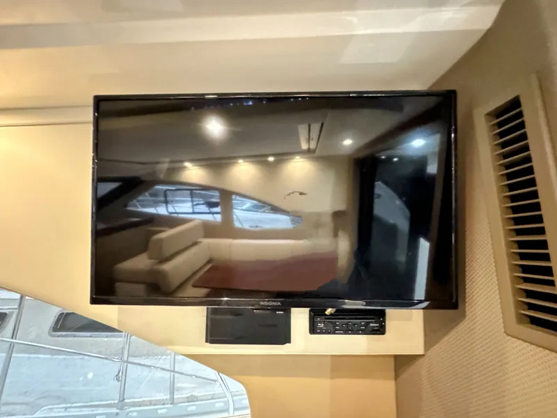 Slide: The Image of Carver Yachts C37 2017 - 43