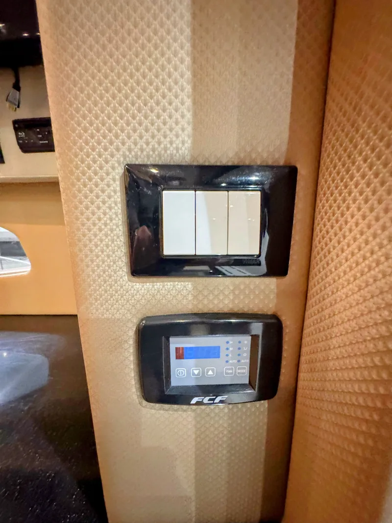 Slide: The Image of Carver Yachts C37 2017 - 44