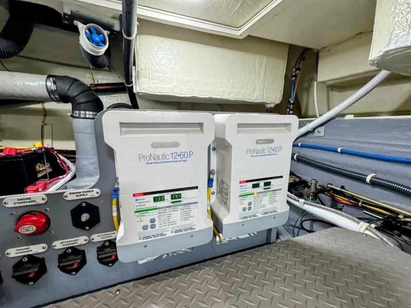 Slide: The Image of Carver Yachts C37 2017 - 73