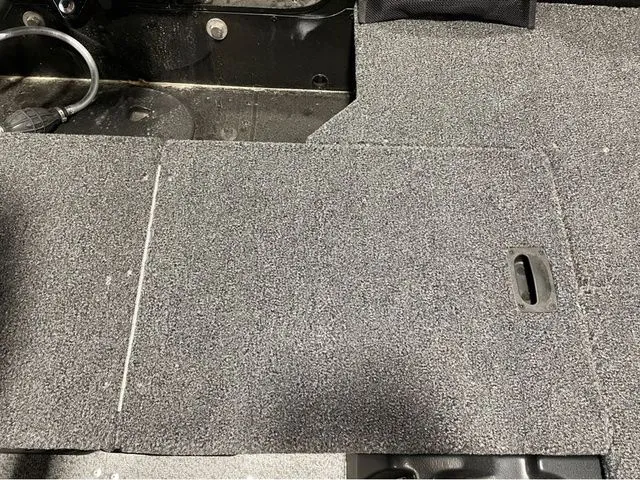 Slide: The Image of Lund Angler 1650 Tiller 2026 - 18