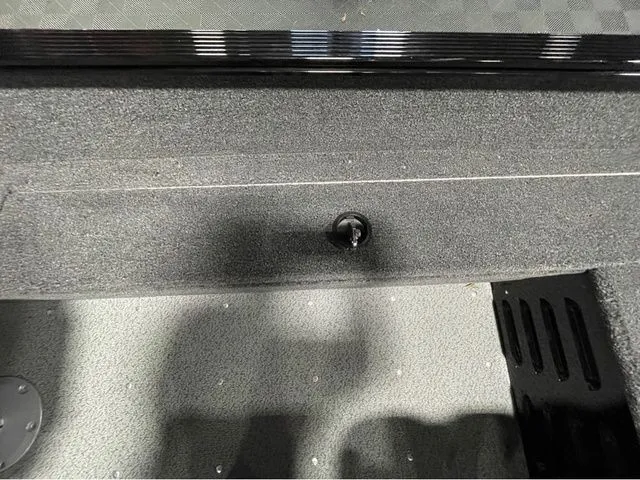 Slide: The Image of Lund Angler 1650 Tiller 2026 - 22