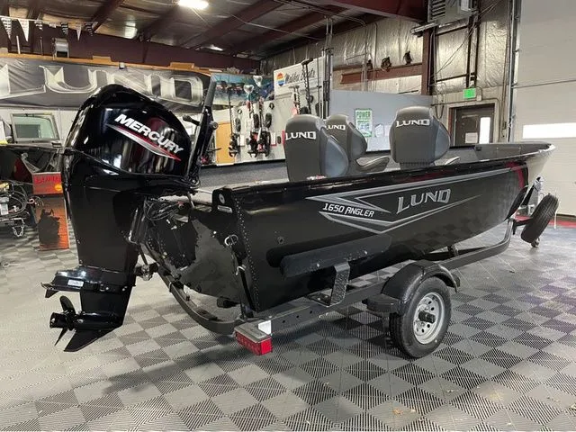 Slide: The Image of Lund Angler 1650 Tiller 2026 - 5