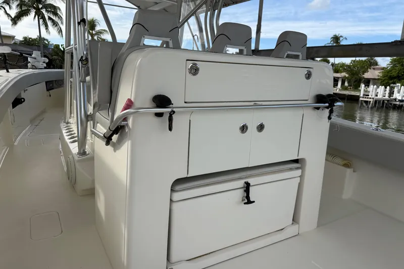 Slide: The Image of 2019 SeaVee 390Z with Sliding Fridged Ridged - 19