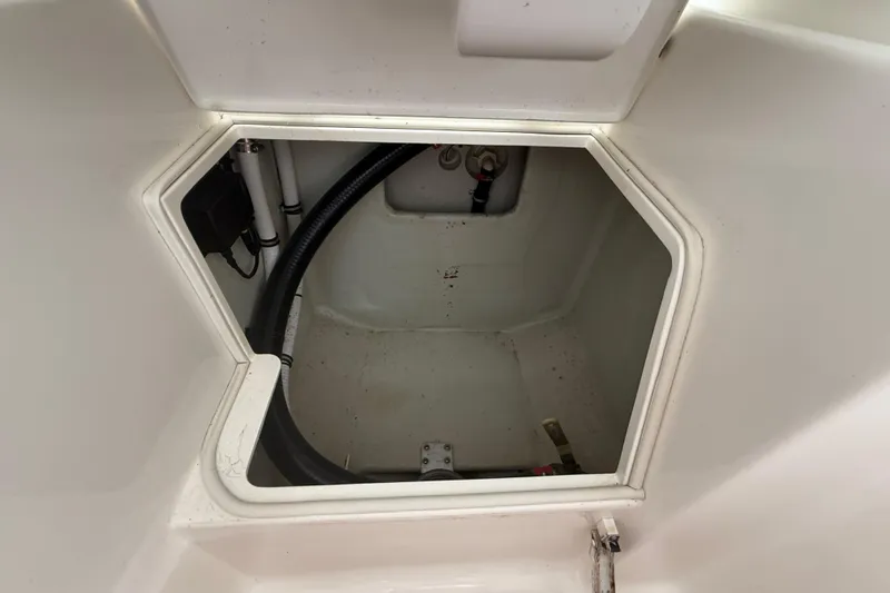 Slide: The Image of 2019 SeaVee 390Z boat compartment. - 38