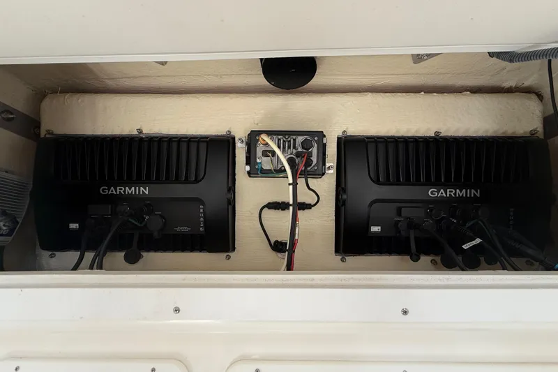 Slide: The Image of 2019 SeaVee 390Z boat electronics backside - 42