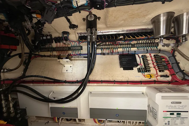 Slide: The Image of Electrical system of a 2019 SeaVee 390Z boat, showcasing wiring and components. - 45