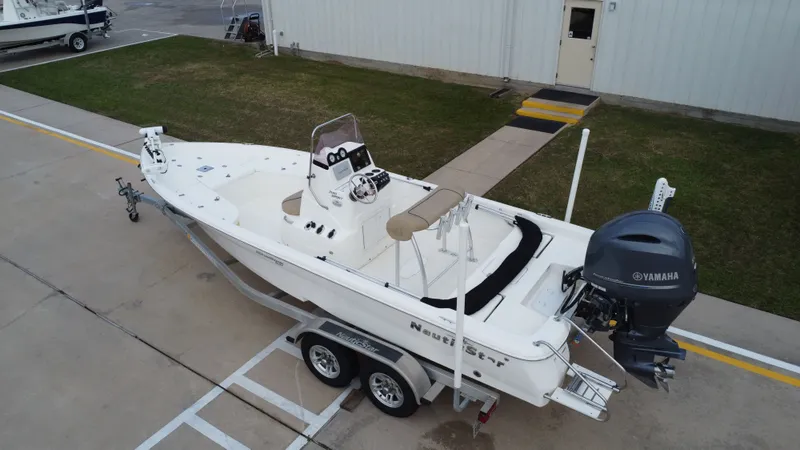 Slide: The Image of NauticStar 2140 Shallow Bay 2019 - 13