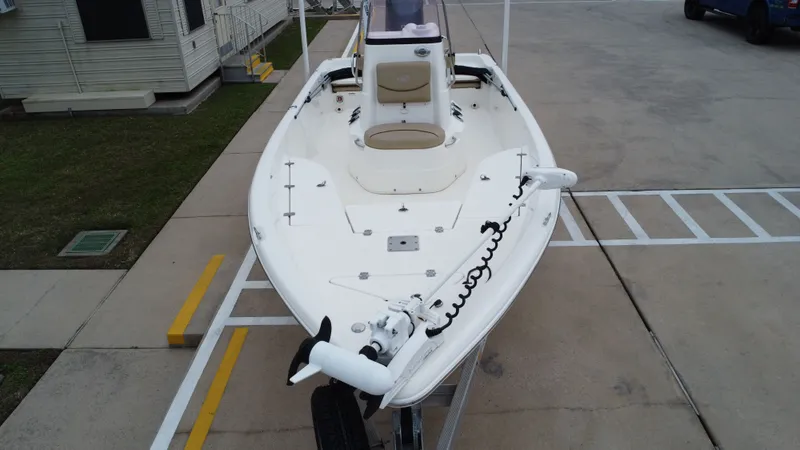 Slide: The Image of NauticStar 2140 Shallow Bay 2019 - 20