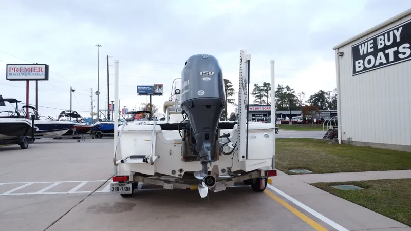 Slide: The Image of NauticStar 2140 Shallow Bay 2019 - 5