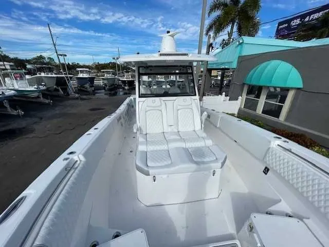 Slide: The Image of Sea Fox 368 Commander 2026 - 3