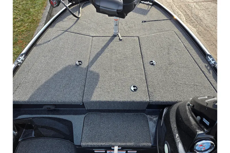 Slide: The Image of 2020 Nitro Z17 boat deck with gray carpet and seating. - 15