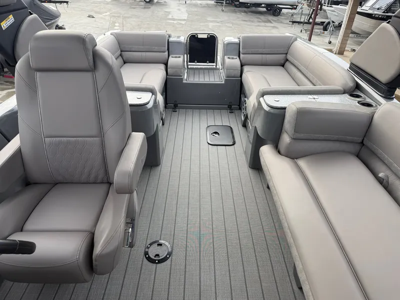 Slide: The Image of Avalon Waketoon 23' w/ 6.2L Mercury Bravo Four! 2022 - 13