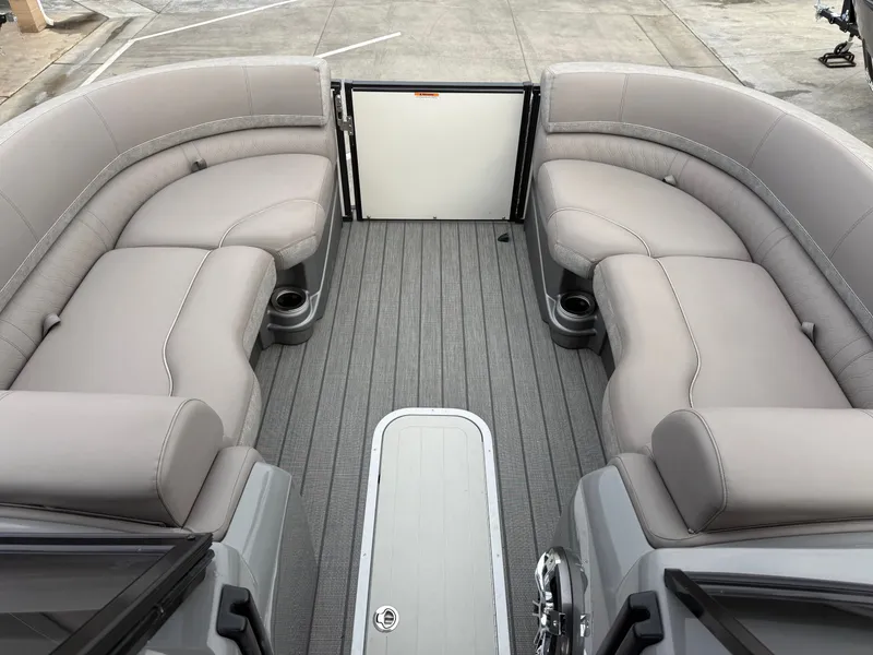 Slide: The Image of Avalon Waketoon 23' w/ 6.2L Mercury Bravo Four! 2022 - 9