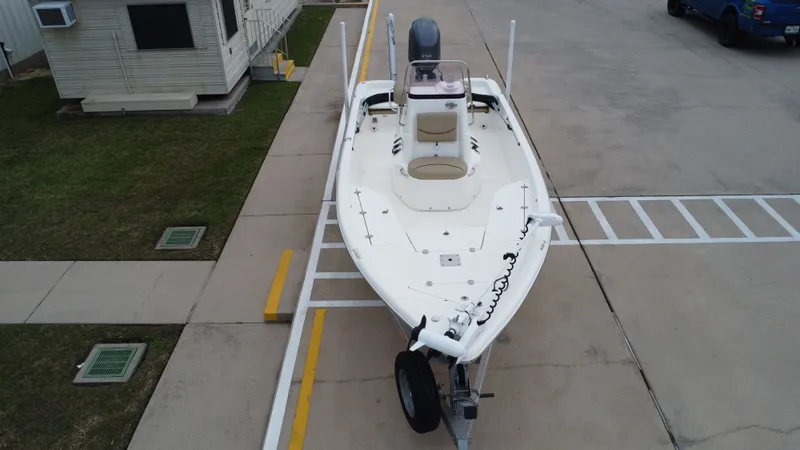 Slide: The Image of NauticStar 2140 Shallow Bay 2019 - 18