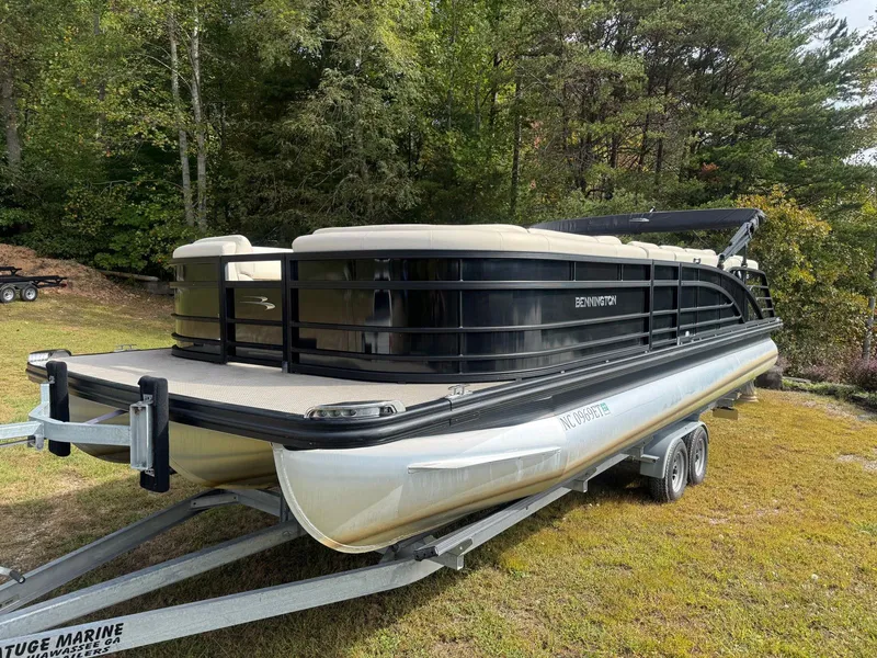 Slide: The Image of Bennington 25RSRX1 2021 - 6