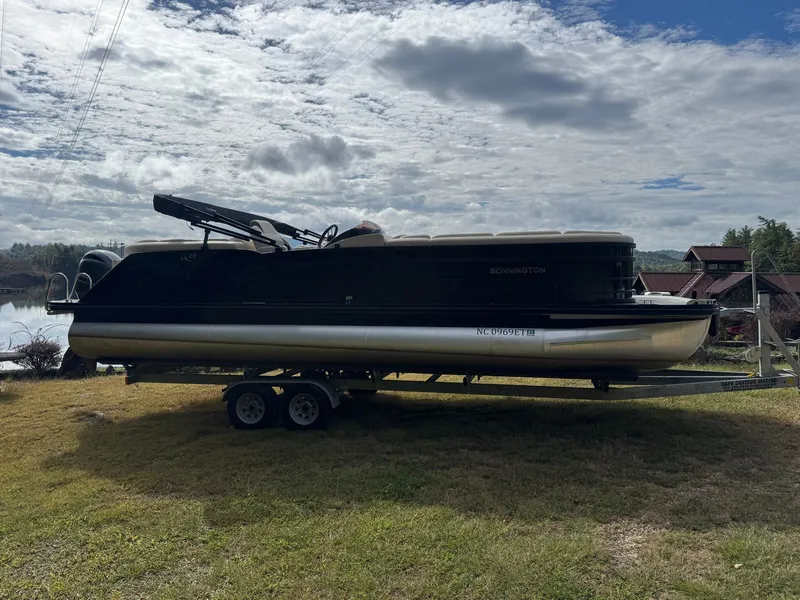 Slide: The Image of Bennington 25RSRX1 2021 - 8