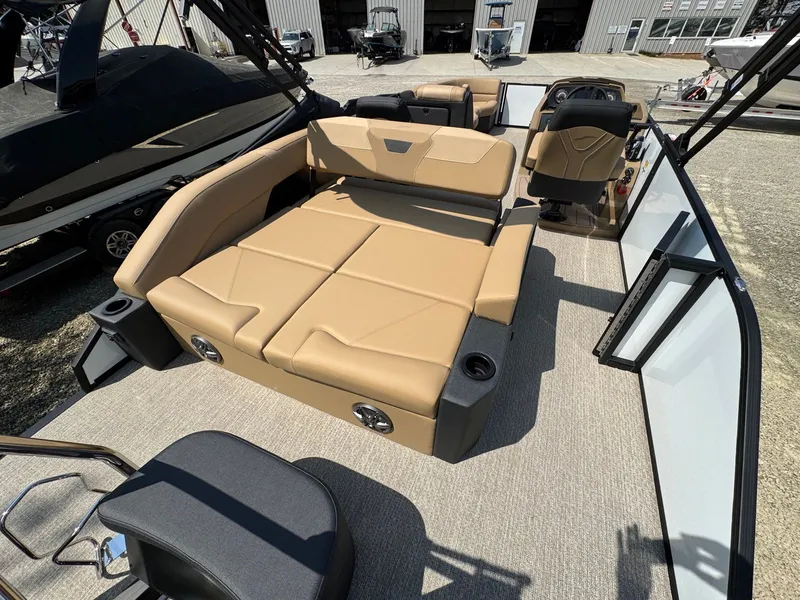 Slide: The Image of Evotti 521CS 2026 - 11