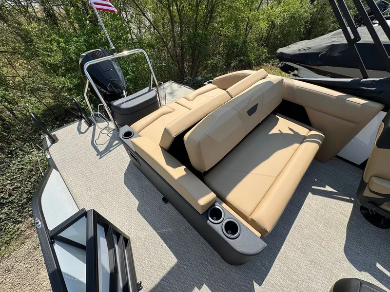 Slide: The Image of Evotti 521CS 2026 - 12