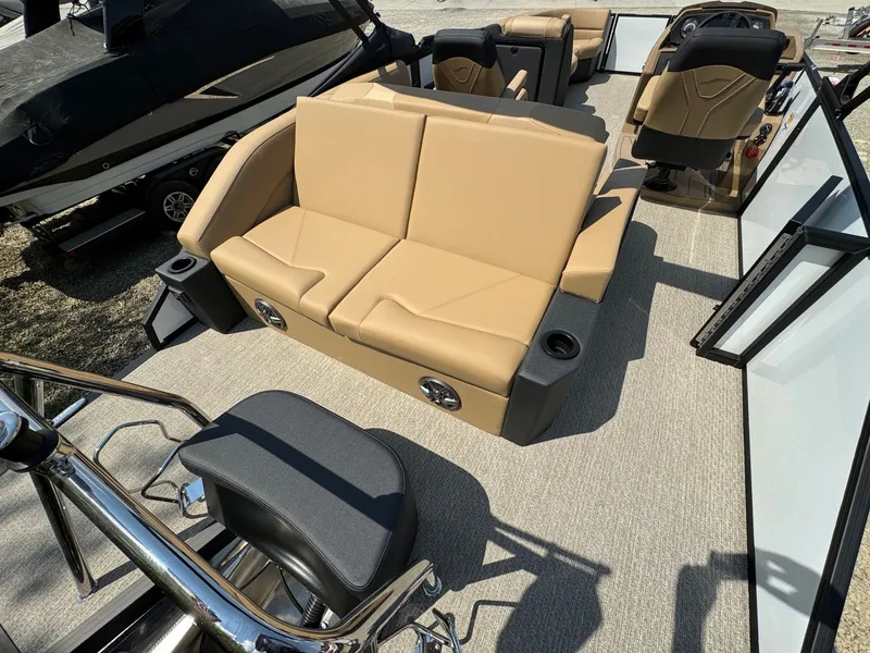 Slide: The Image of Evotti 521CS 2026 - 14