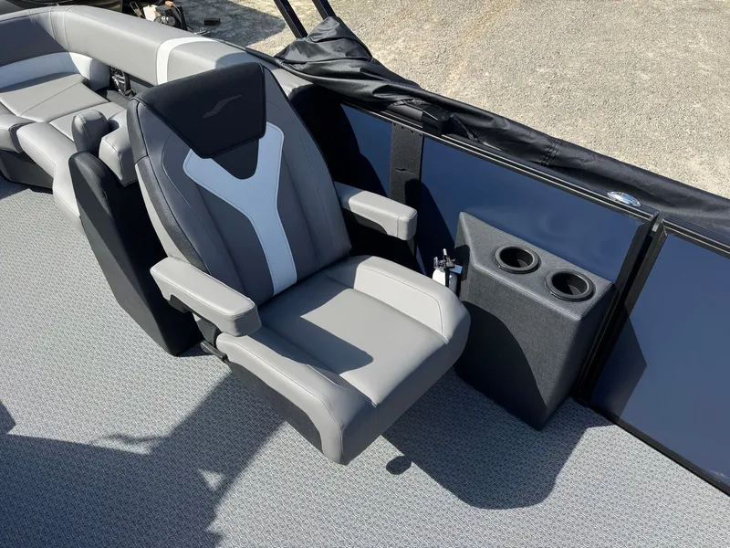 Slide: The Image of Luxurious seating in Evotti 525QL boat, model 2026. - 4