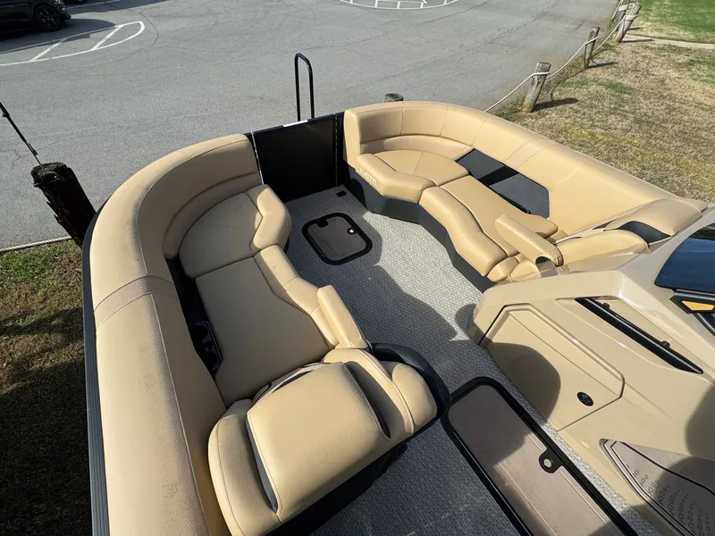 Slide: The Image of Evotti 723CS 2026 - 10