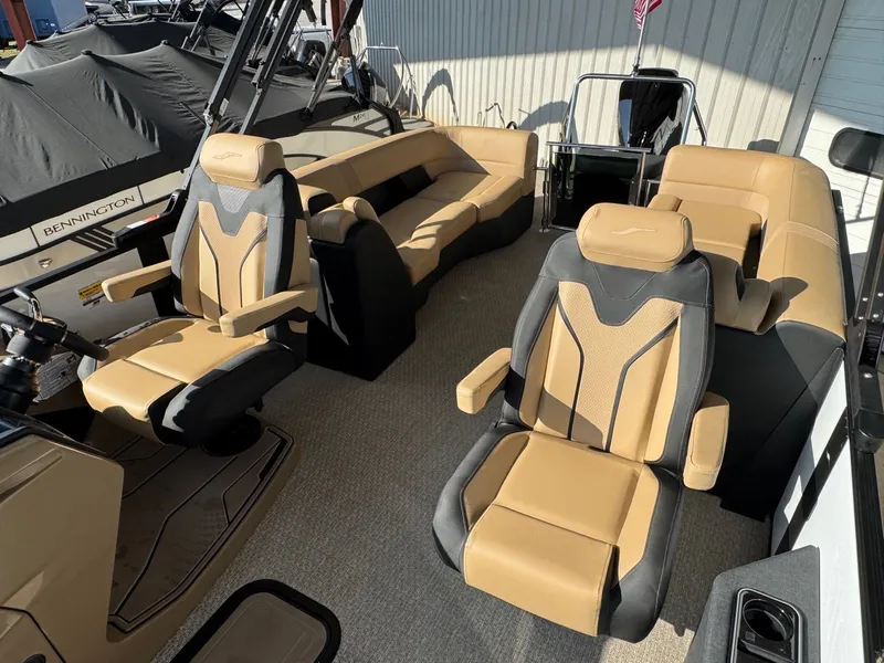 Slide: The Image of Evotti 723QL 2026 - 12