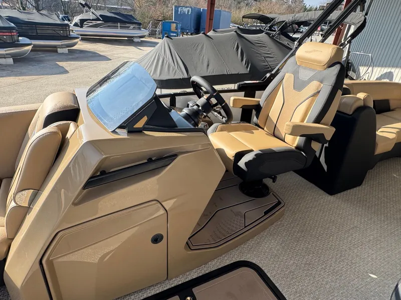 Slide: The Image of Evotti 723QL 2026 - 15