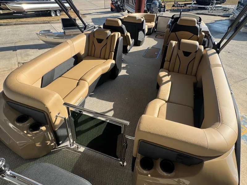 Slide: The Image of Evotti 723QL 2026 - 6