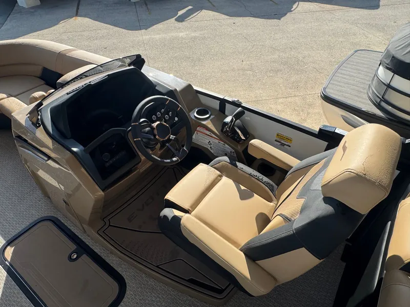 Slide: The Image of Evotti 723QL 2026 - 9