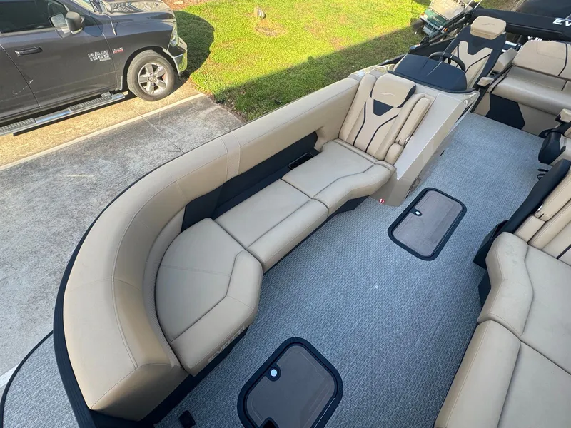 Slide: The Image of Evotti 725CS 2026 - 4