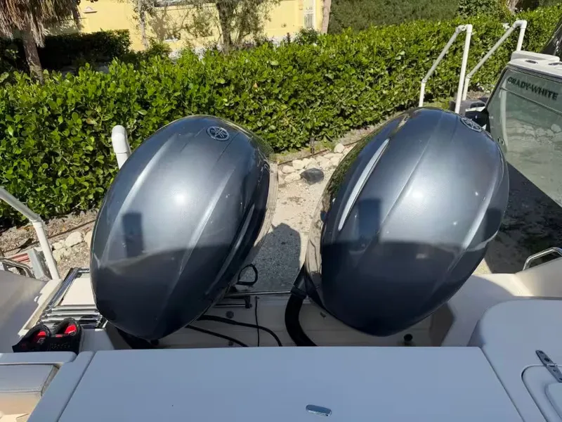 Slide: The Image of Grady-White Fisherman 257 2016 - 3