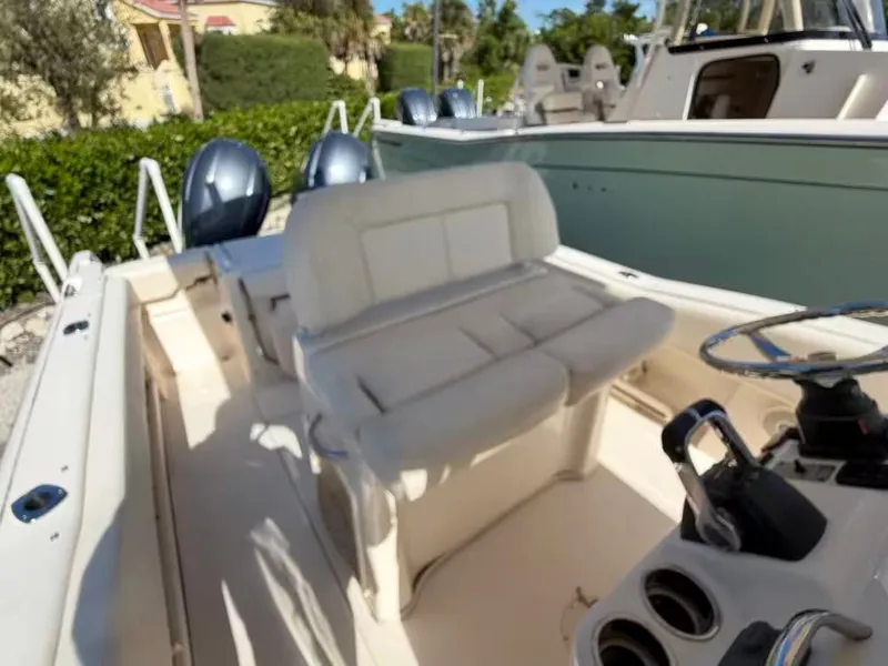 Slide: The Image of Grady-White Fisherman 257 2016 - 4