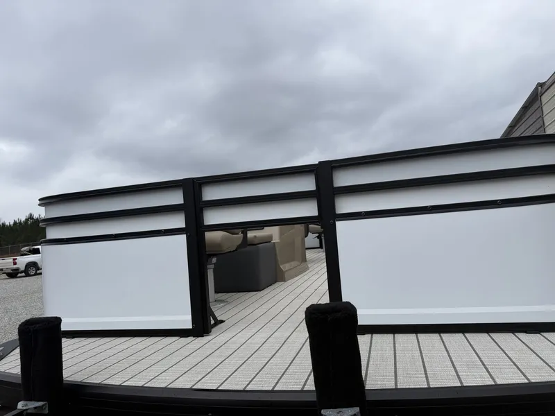 Slide: The Image of Viaggio Lago V-F 20 2026 - 7