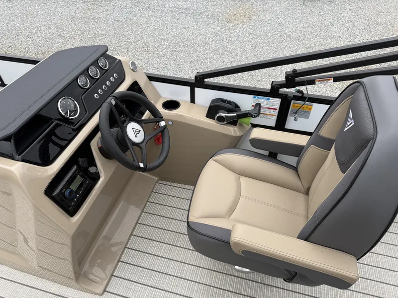 Slide: The Image of Viaggio Lago V 20F 2026 - 4