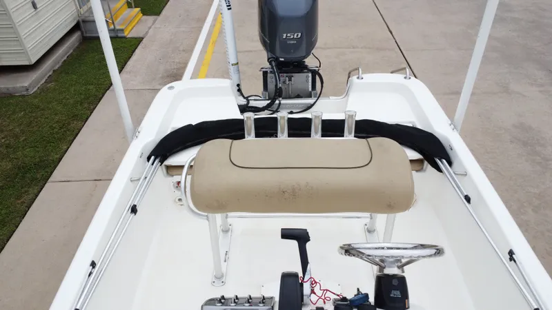 Slide: The Image of NauticStar 2140 Shallow Bay 2019 - 22