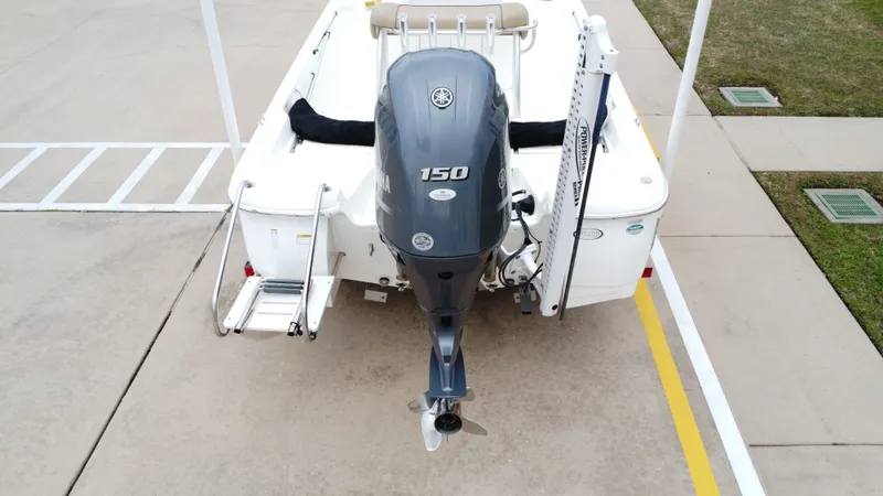 Slide: The Image of NauticStar 2140 Shallow Bay 2019 - 24