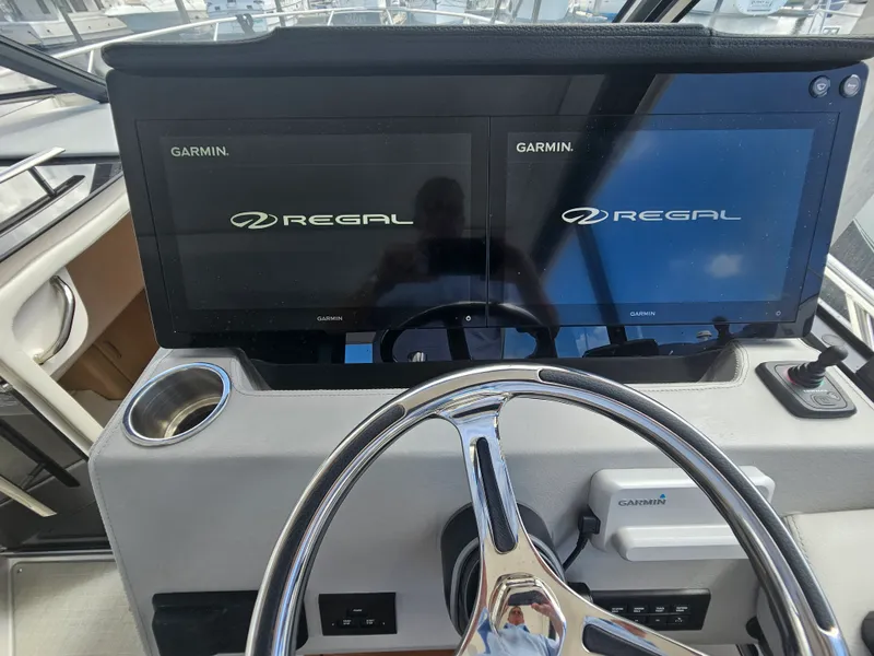 Slide: The Image of Regal 36 XO 2025 - 17