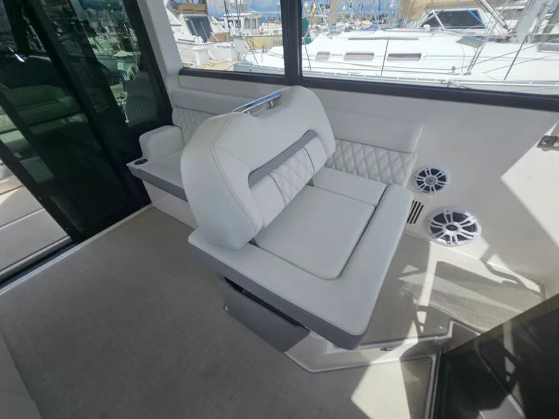 Slide: The Image of Regal 36 XO 2025 - 30